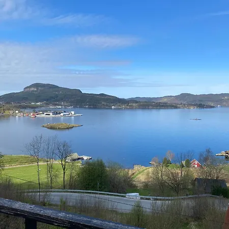 Utsikten * Hjelmeland