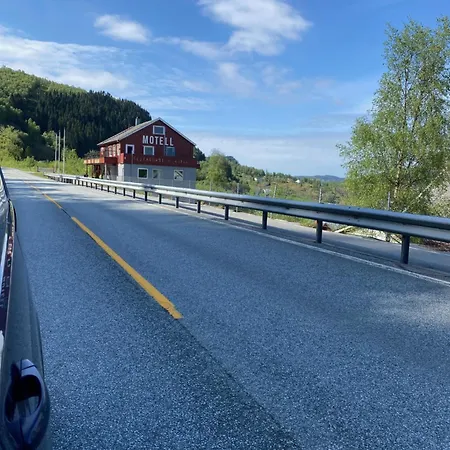 Utsikten Motel *