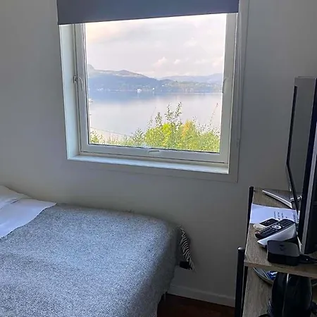 Utsikten * Hjelmeland