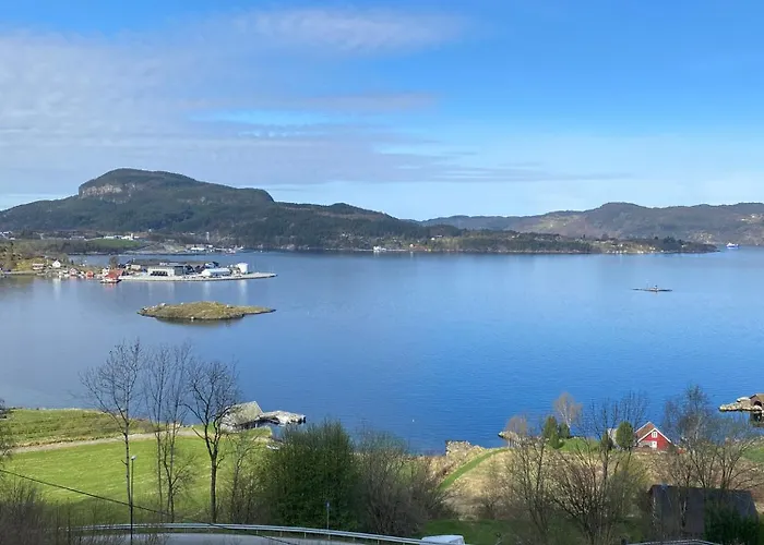 Utsikten * Hjelmeland